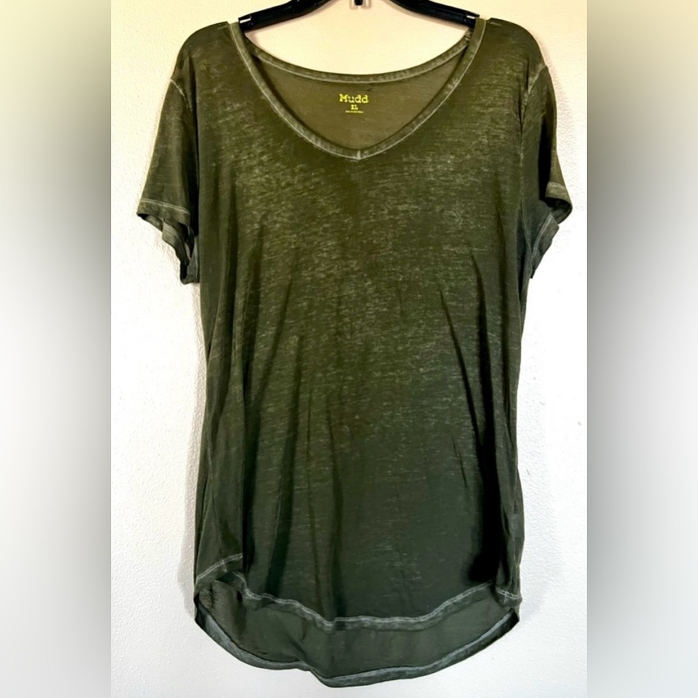 Mudd burn out army green short sleeve shirt. Women’s size XL - Picture 4 of 5